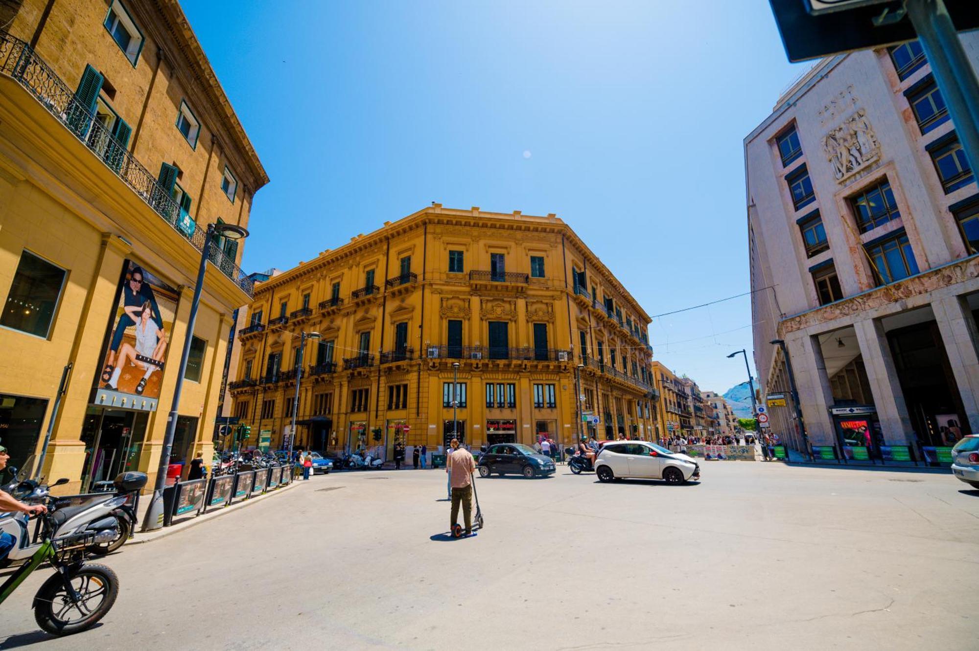 Le Stanze Dei Tesori - Luxury Rooms Palermo Exterior photo
